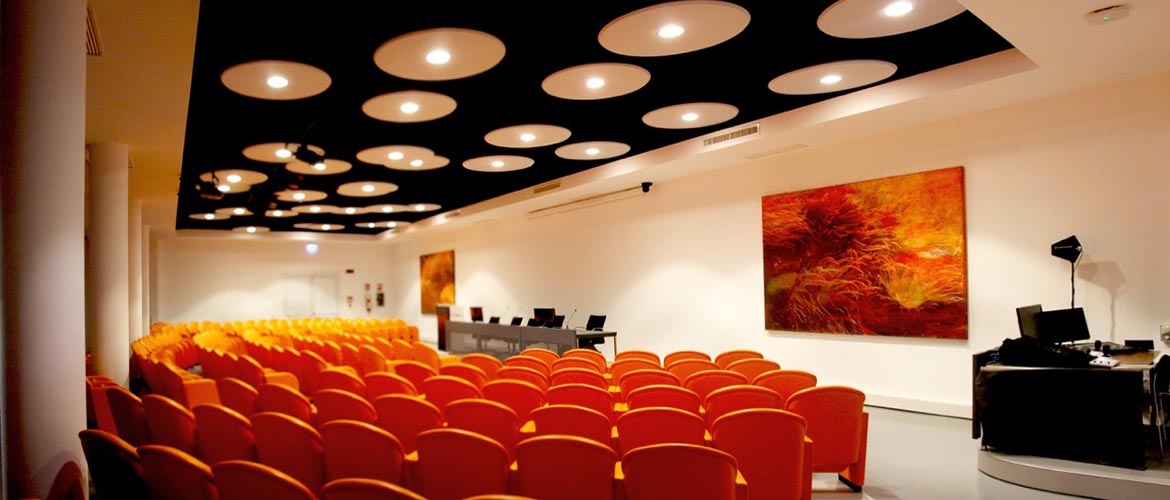 Auditorium-Orto-Botanico-Padova-Aural-with-lighting-fixtures