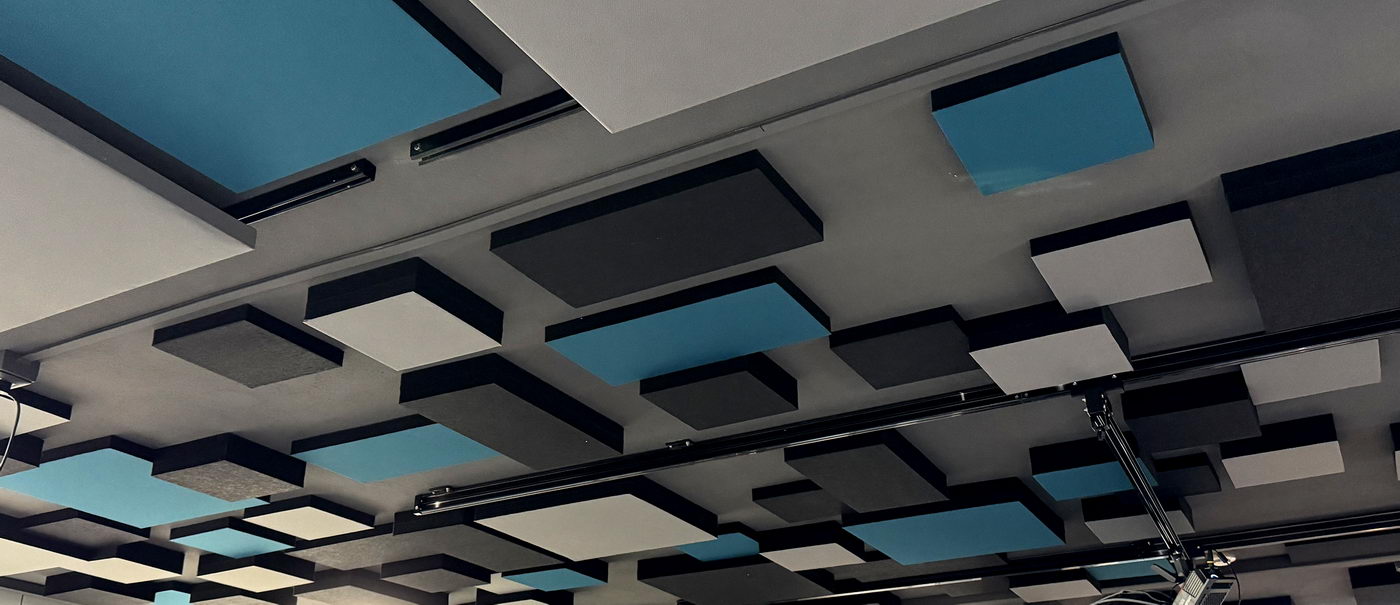 Sound-absorbing-panels-adherence-ceiling-fireproof-fabric-Decho-Style-custom-sizes