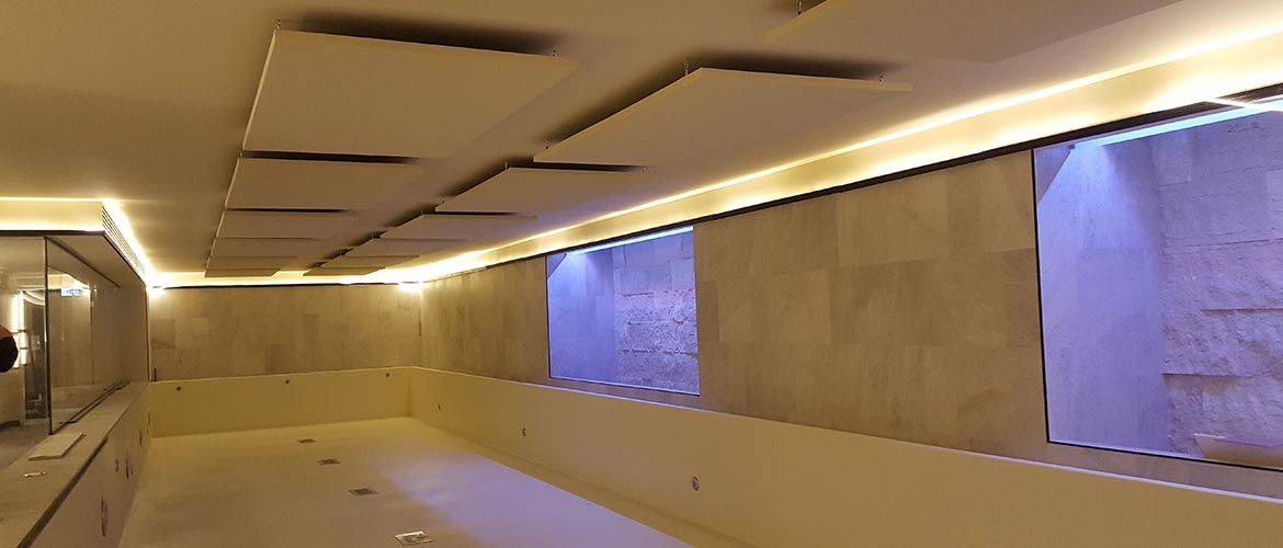 Swimming-pool-spa-reverberation-control