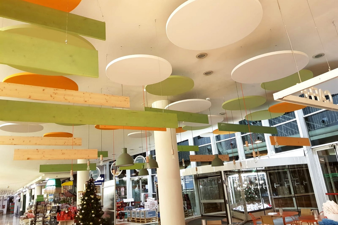 Shopping-center-hall-Iper-Monza-Aural-sound-absorbers