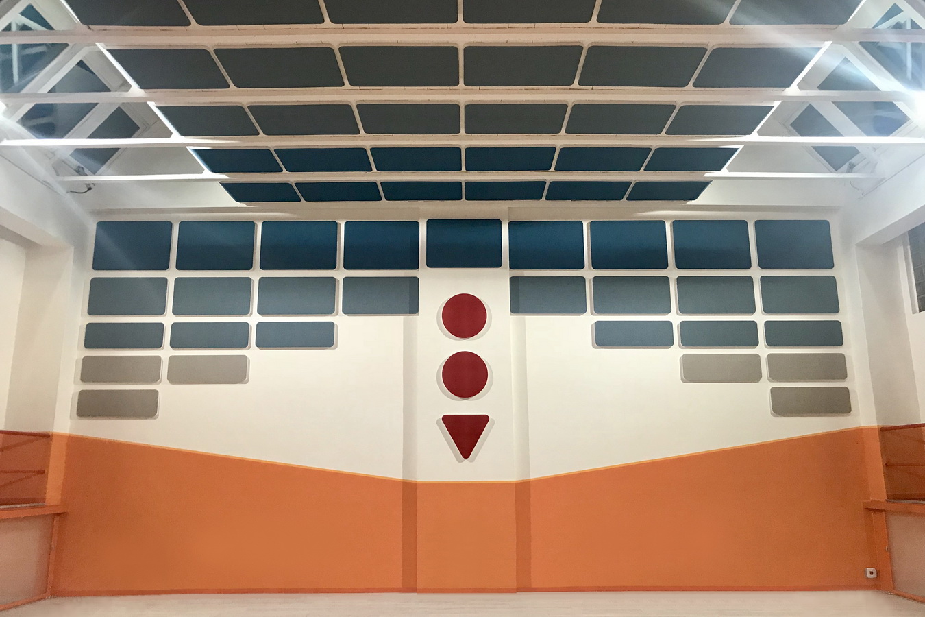 Reverb-control-in-school-gyms-sound-absorbing-panels