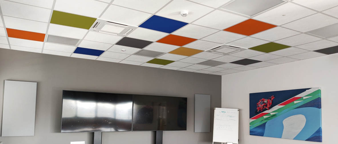 Decho-Style-ufficio-sala-riunioni-controsoffitto-fonoassorbente