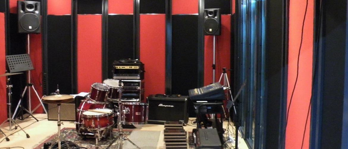 Interno-cabina-sala-musicale-Bunkerbass