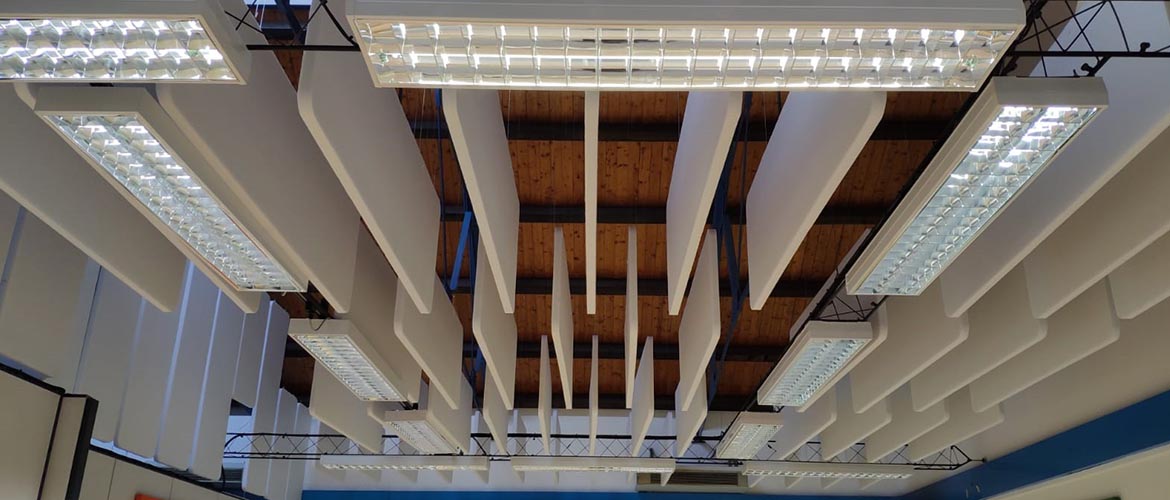 Sistemi-fonoassorbenti-a-soffitto-baffles