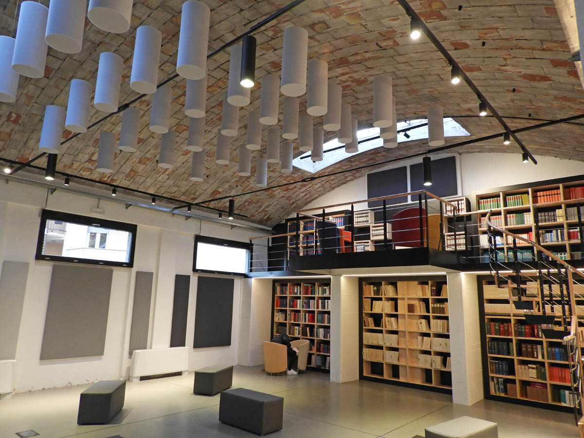 Spazi-collettivi-biblioteca-acustica-e-design